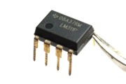 Komparator analogowy