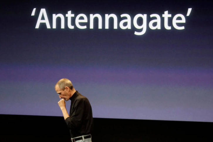Problemy iPhona 4 z anteną nazwane zostały przez media „Antennagate”