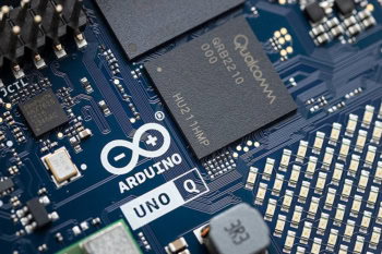 Procesor Qualcomm Dragonwing QRB2210 na płytce Arduino UNO Q