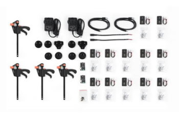 Zawartość zestawu SO-ARM101 Pro Servo Motor Kit z serwomechanizmami i zasilaczami