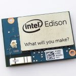 Złącze z tyłu modułu Intel Edison.