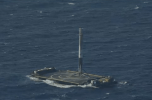 Falcon 9, rakieta od SpaceX wylądowała na barce!