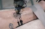 Robot-tatuażysta, czyli precyzja i ryzyko w jednym