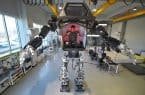 Załogowy robot humanoidalny i jego pierwsze kroki