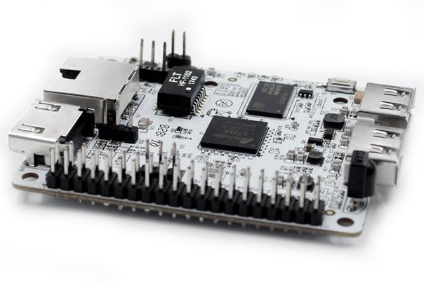 40-pinowe złącze jest kompatybilne z Raspberry Pi Model A+