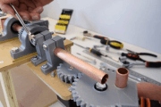 Automatyczna giętarka do drutu sterowana przez Arduino