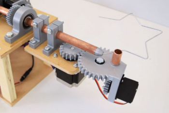 Automatyczna giętarka do drutu sterowana przez Arduino