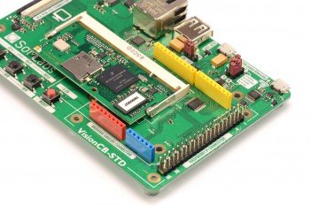 Kolorowe złącz zgodne z Arduinoi czarna listwa zgodna z Raspberry Pi