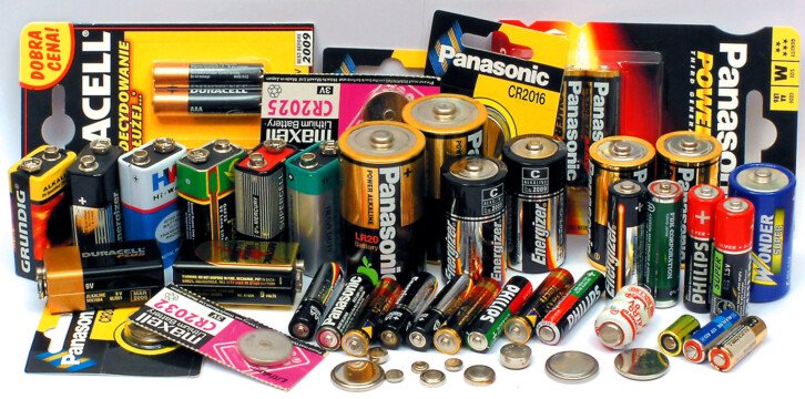 Wszystkie te baterie jednorazowe można opisać jednoznacznie za pomocą normy IEC 60086-1