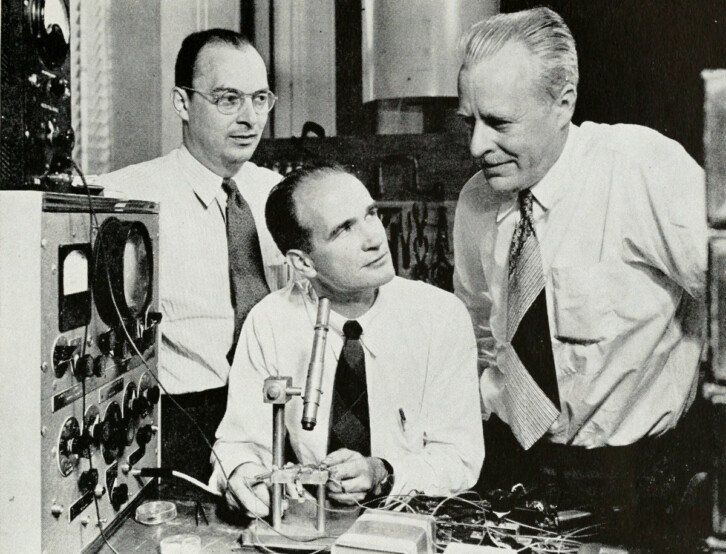 Wynalazcy tranzystora (od lewej): John Bardeen, William Shockley, Walter Brattain
