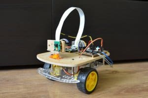 Robot.thumb.jpg.305871a473b9c7678ed5acf250ee88e0.jpg