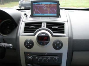 RENAULT-MEGANE-DASZEK-MONITORA-CARMINAT-NAWIGACJA.thumb.jpg.07e2bc5ffc9f86632f312b143460861b.jpg