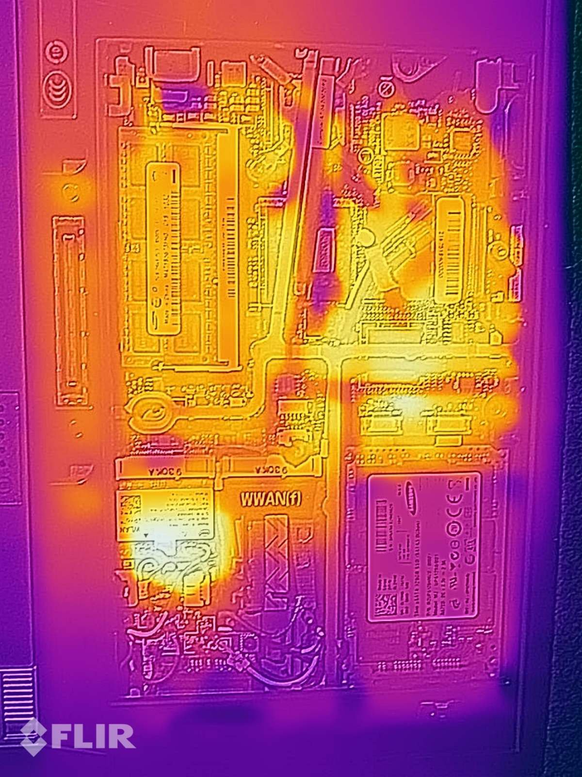 Kamera termowizyjna dla elektronika? Czy to ma sens?