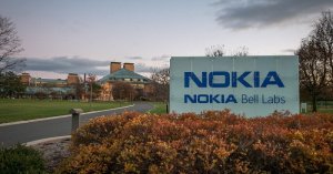 nokia_bell_labs_wall_original.thumb.jpg.3095c75bb7ff1b463dc9f3505f7d65d2.jpg