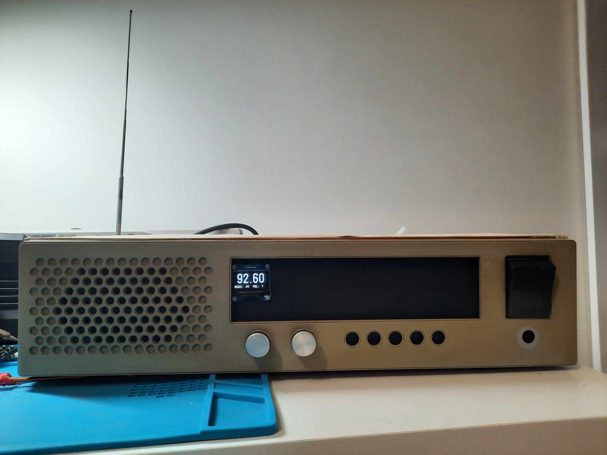 Radio Dominik przerobione na radio cyfrowe oparte na esp32